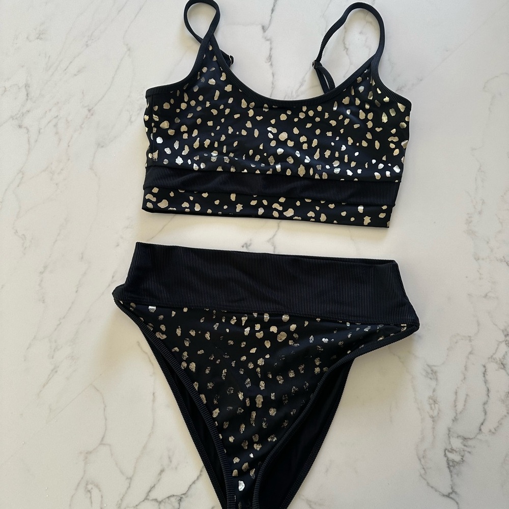 Like New - Beach Riot Bikini - Picture 2 of 6